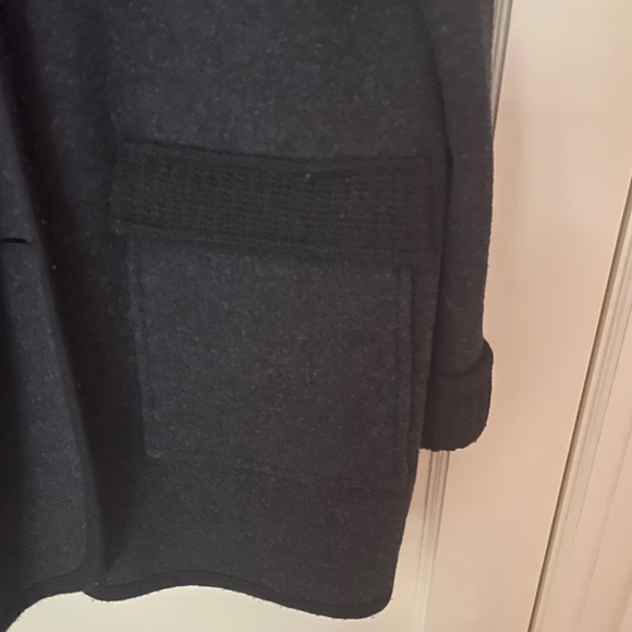 Light coat dark grey with black accents. Size EU 42 - Picture 4 of 6